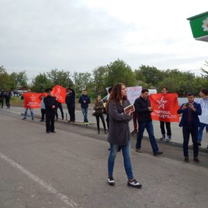 socialistii protesteaza