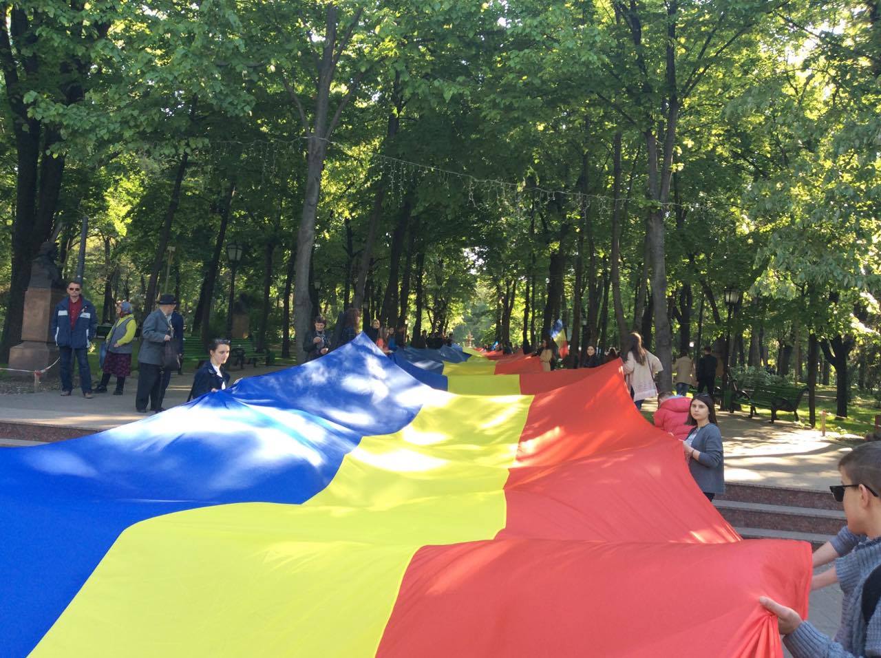 Huh Expect the first 100 de organizații civice din România, Republica Moldova și Diasporă vor  constitui Alianța pentru Centenar — Moldova.org