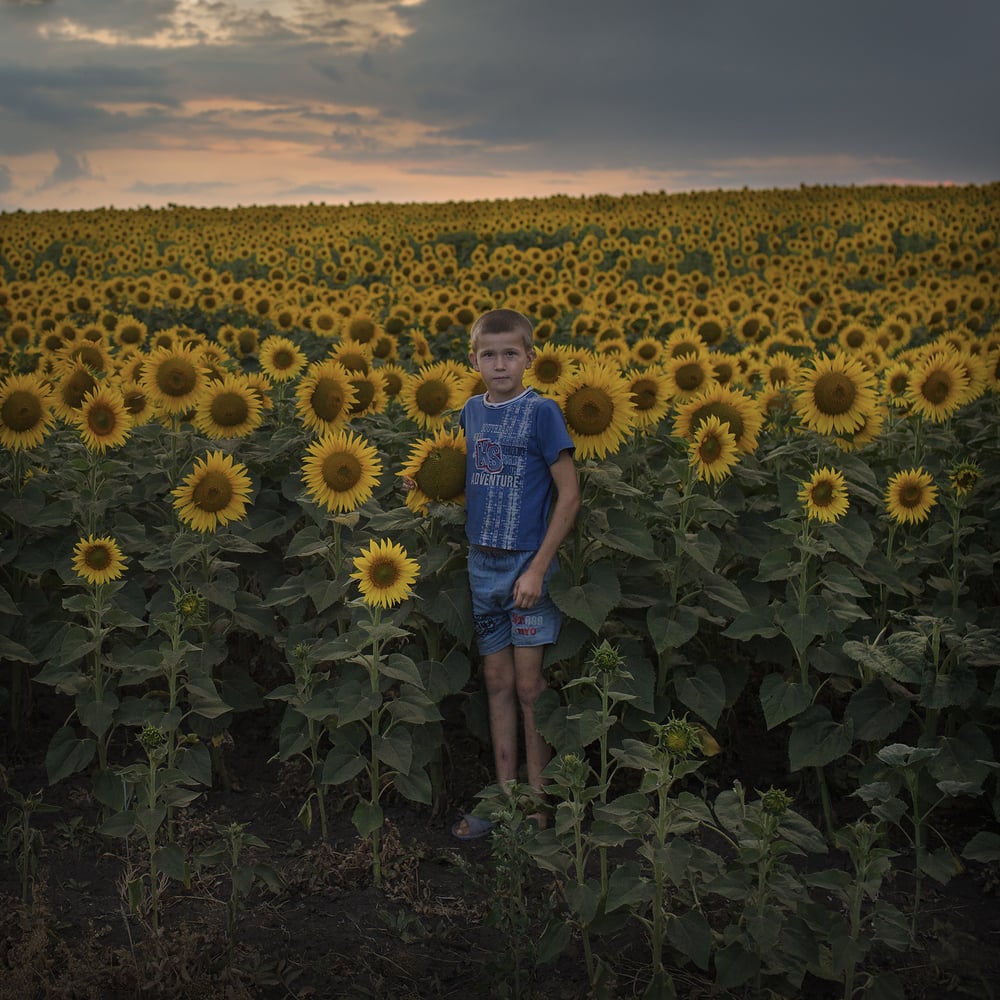 Silent land Photo: Åsa Sjöström Nearly a quarter of the population has moved abroad in search of a better life. Moldova is a white spot on the map and media interest is absent. This is a journey through a silent land in between dreams and reality.