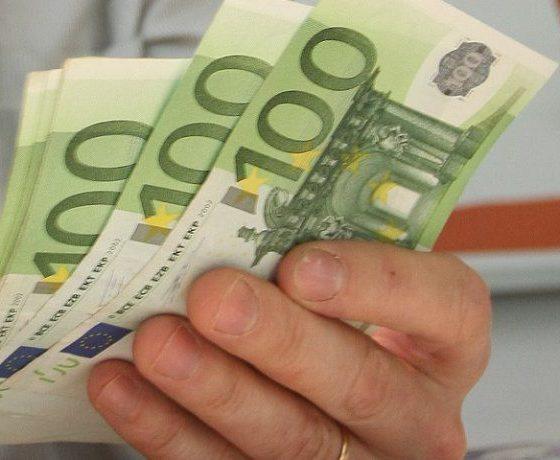Noi Locuri de Munca | Câștigă o sută de mii de euro!