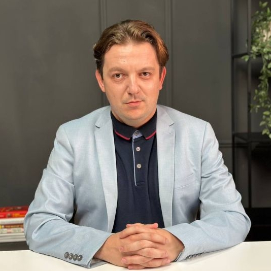 Andrei-Curararu