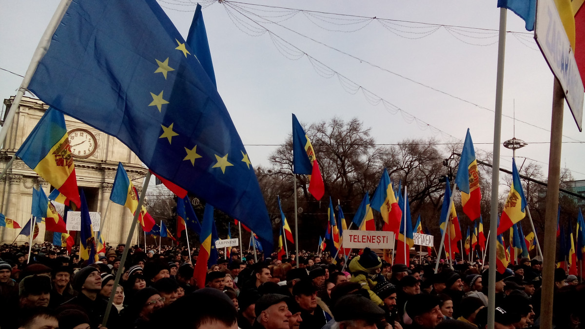 MD.C.Chisinau_-_Protest_Platforma_„Demnitate_si_Adevar_people_-_jan_16_20161