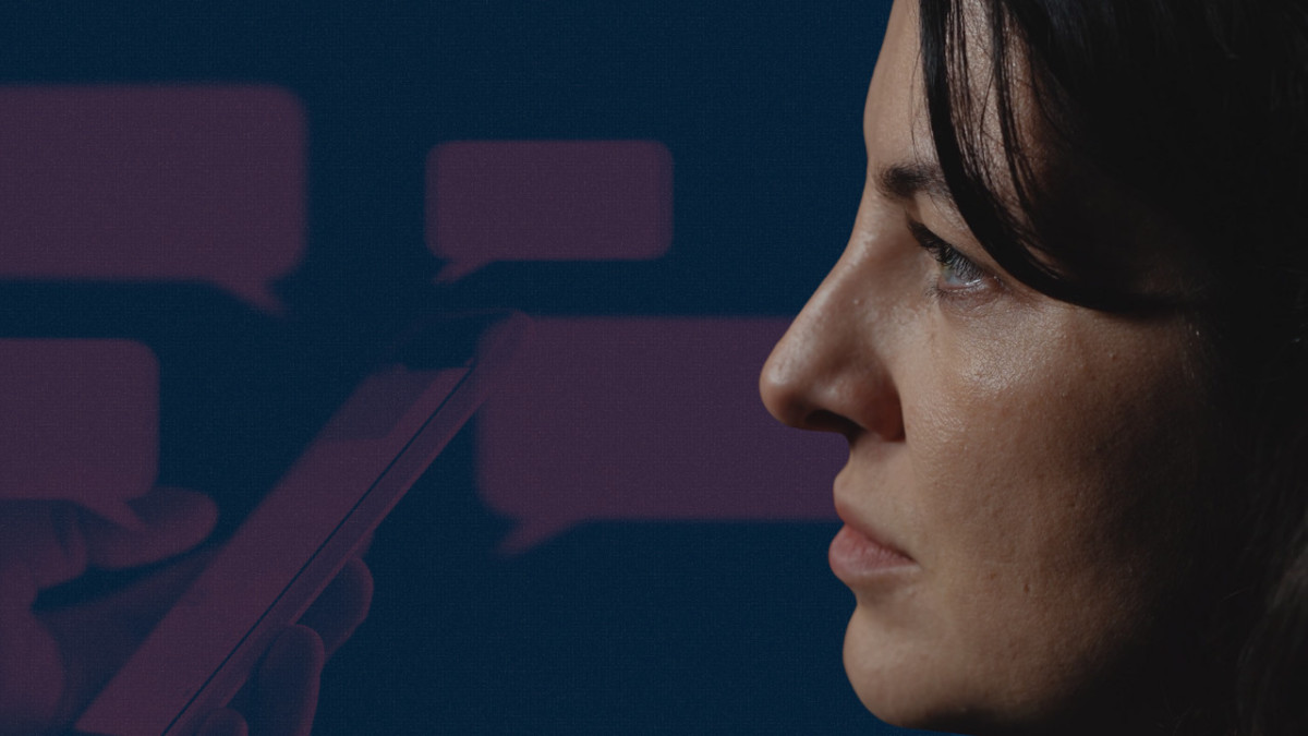 „Știu că amenințările lui pot fi reale.” Povestea Sorinei despre violența digitală