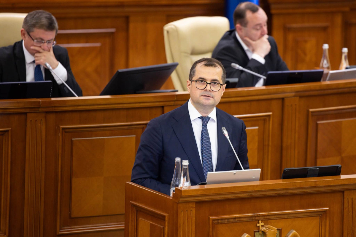 Opt declarații la început de mandat ale premierului Vasile Tofan